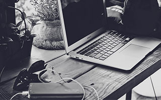 沙尔克04客场大胜 纽伦堡，领先优势保持稳定，沙尔克04对汉堡比分预测