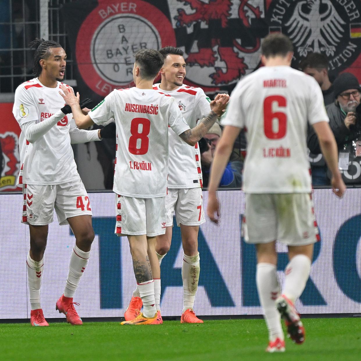 aoa体育-包含德国队在场上表现出色，赢得了重要胜利的词条