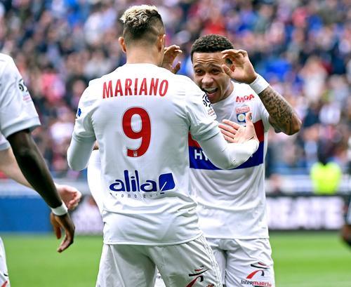 aoa体育官网-里昂中场头号核心恢复：球队士气腾飞的简单介绍