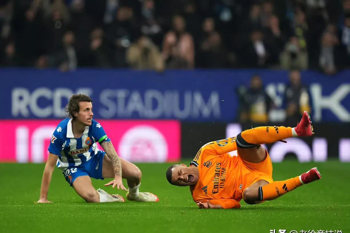 aoa体育视频-包含西班牙对阵索马里，双方比赛胶着的词条