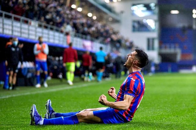 埃瓦尔主场逼平赫罗纳，互交白卷的简单介绍