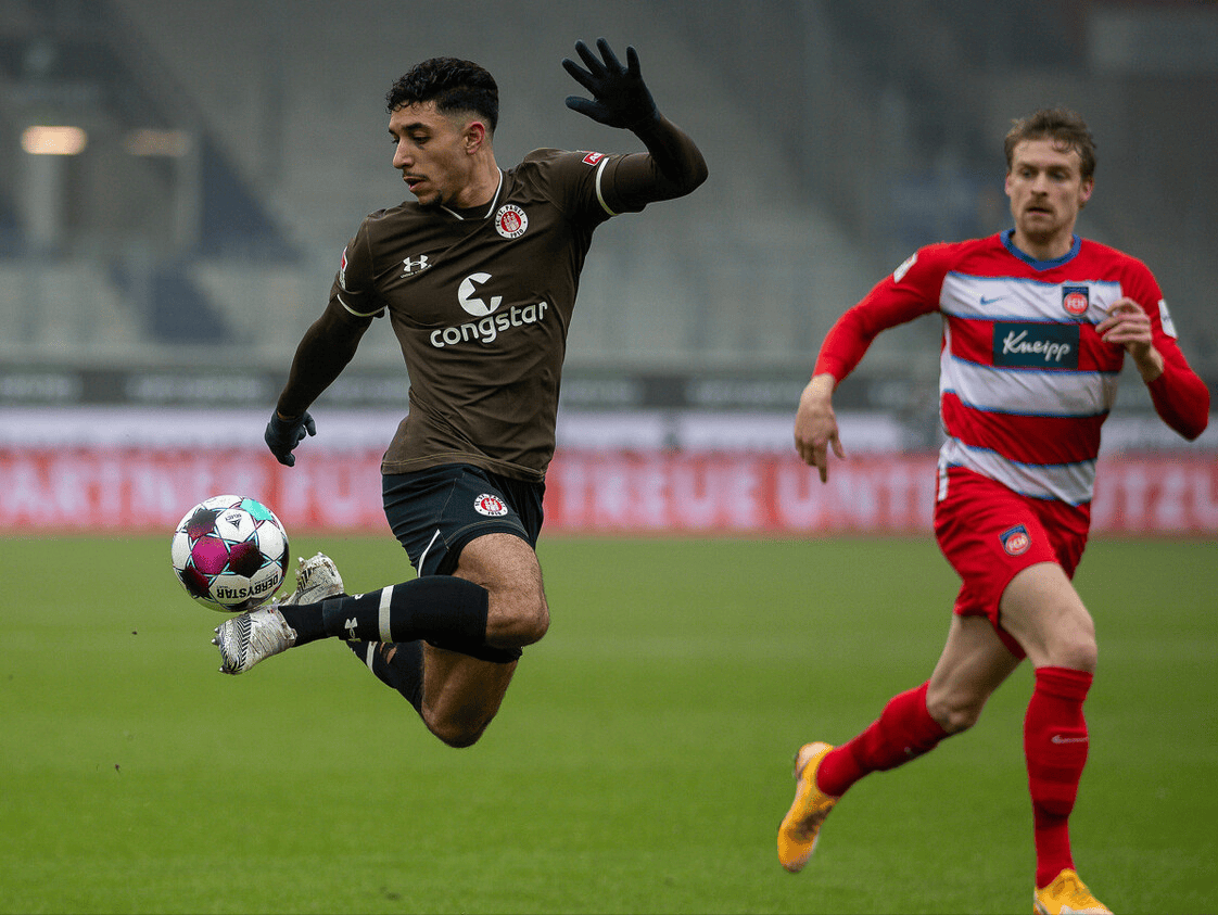 门兴格拉德巴赫客场击败了云达不莱梅,取得关键胜利的简单介绍 门兴格拉德巴赫客场击败了云达不莱梅,取得关键胜利的简单介绍