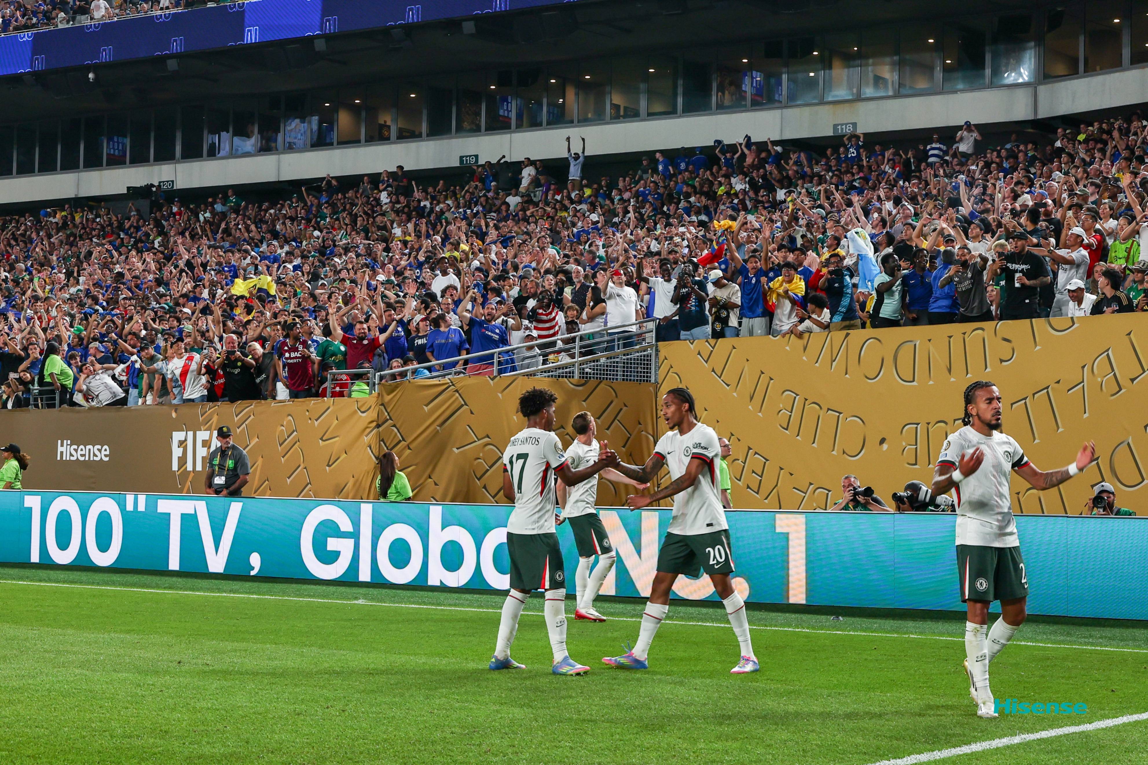 aoa体育课程-切尔西客场惊险获胜，保住前四位置