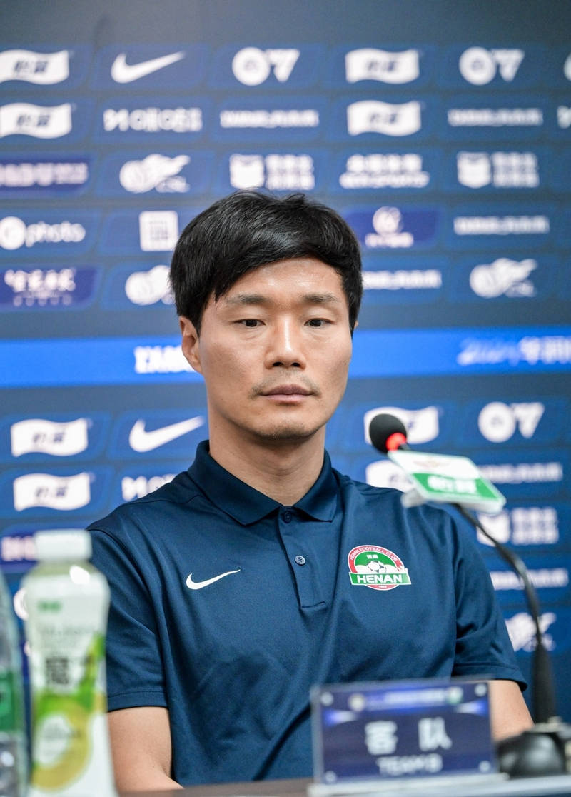 aoa体育课程-河南建业球员备战备战艰苦，为荣誉而战的简单介绍