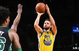 福尔图那队在比赛中取得重要三分