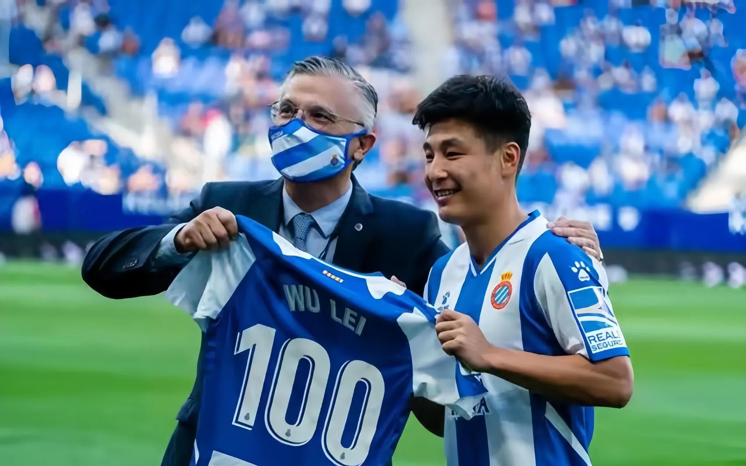 精彩足球比赛回归赛场，球队势在必得的简单介绍