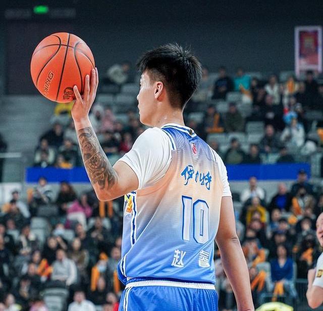 aoa体育馆-关于上海队全场碾压CBA季后赛，如同剧本杀再现，进球的信息