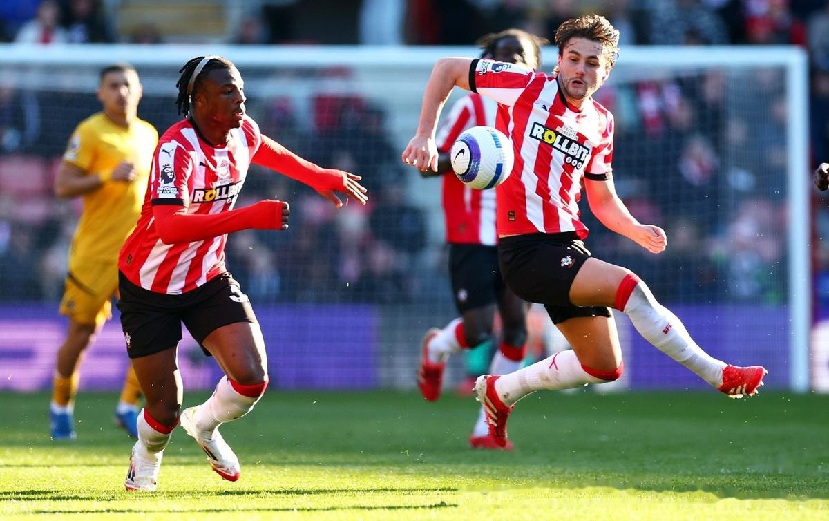 包含水晶宫对阵南安普顿,双方谁能抢得三分?的词条 包含水晶宫对阵南安普顿,双方谁能抢得三分?的词条