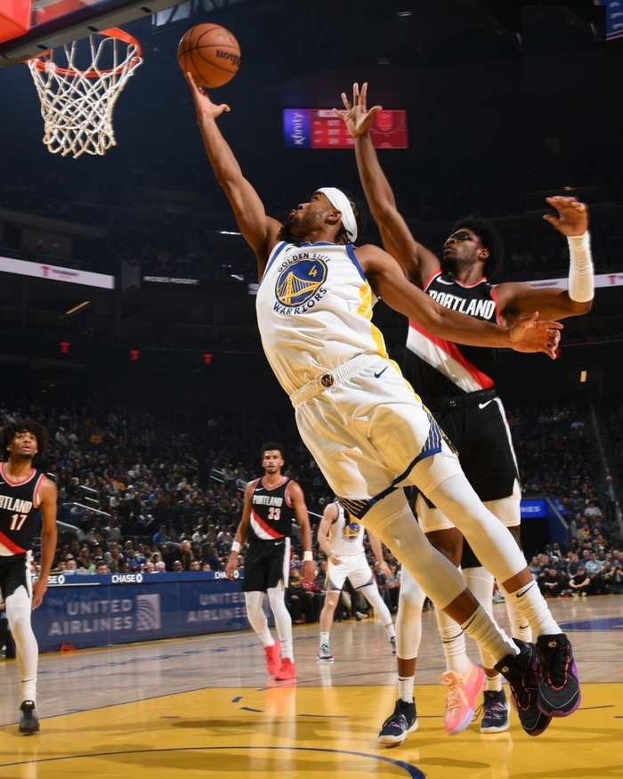 aoa体育官网-包含开拓者队主场惨败勇士队，麦科勒姆独揽+难救比赛的词条