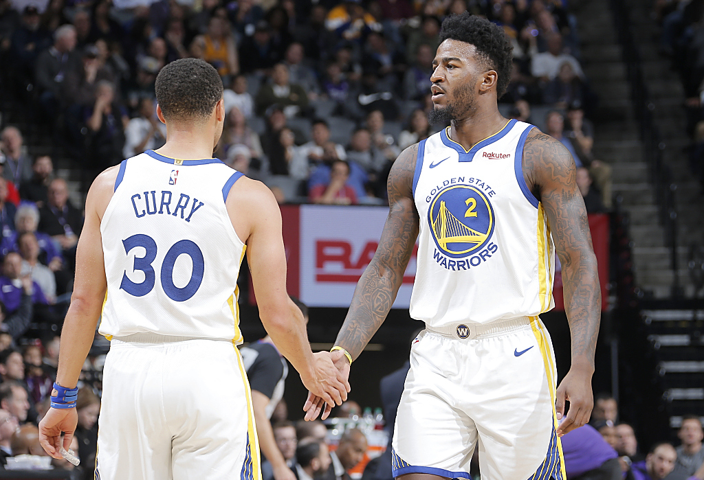 aoa体育-卡茨精彩进球帮助球队赢得连胜，冲击榜首