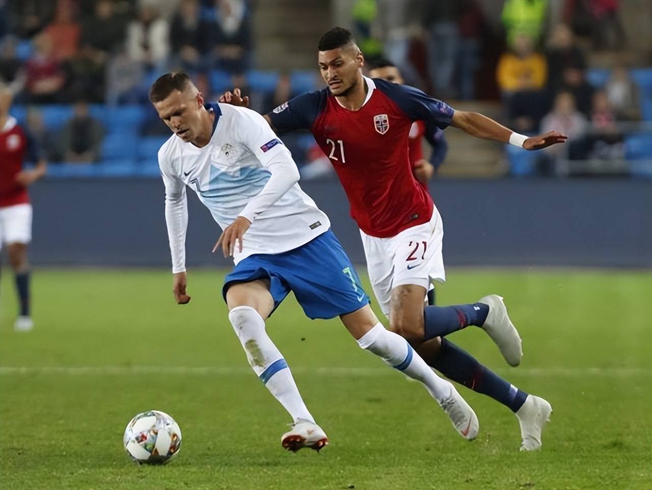 包含丹麦VS斯洛文尼亚，双方难分胜负的词条