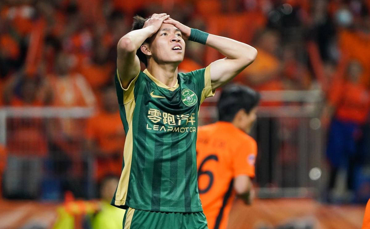 aoa体育馆-浙江球队表现不尽如人意，教练组需调整