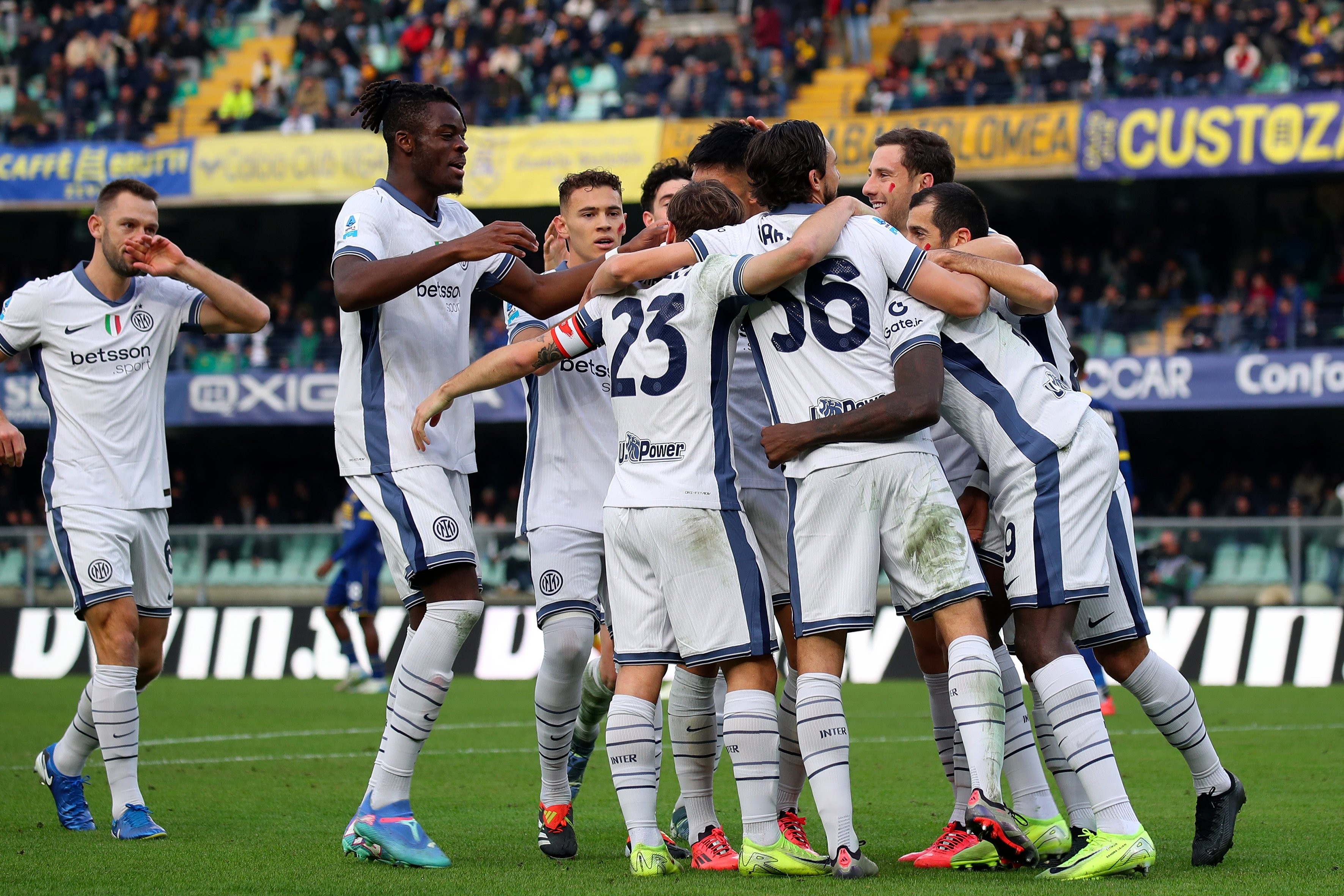 aoa体育视频-国际米兰后防表现出色，锋线火力全开的简单介绍