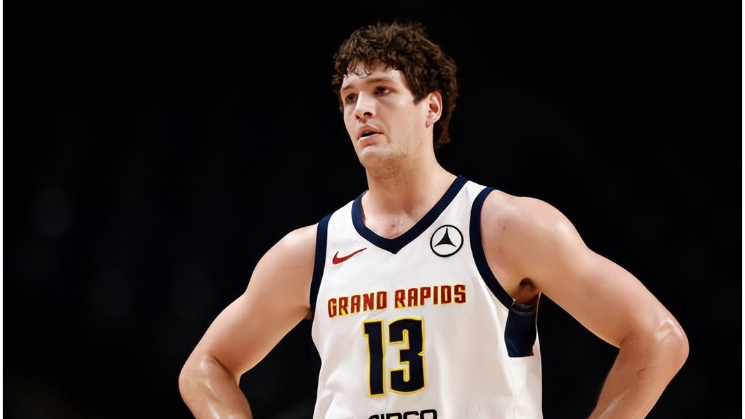 包含灰熊不敌掘金，近期表现不尽如人意的词条