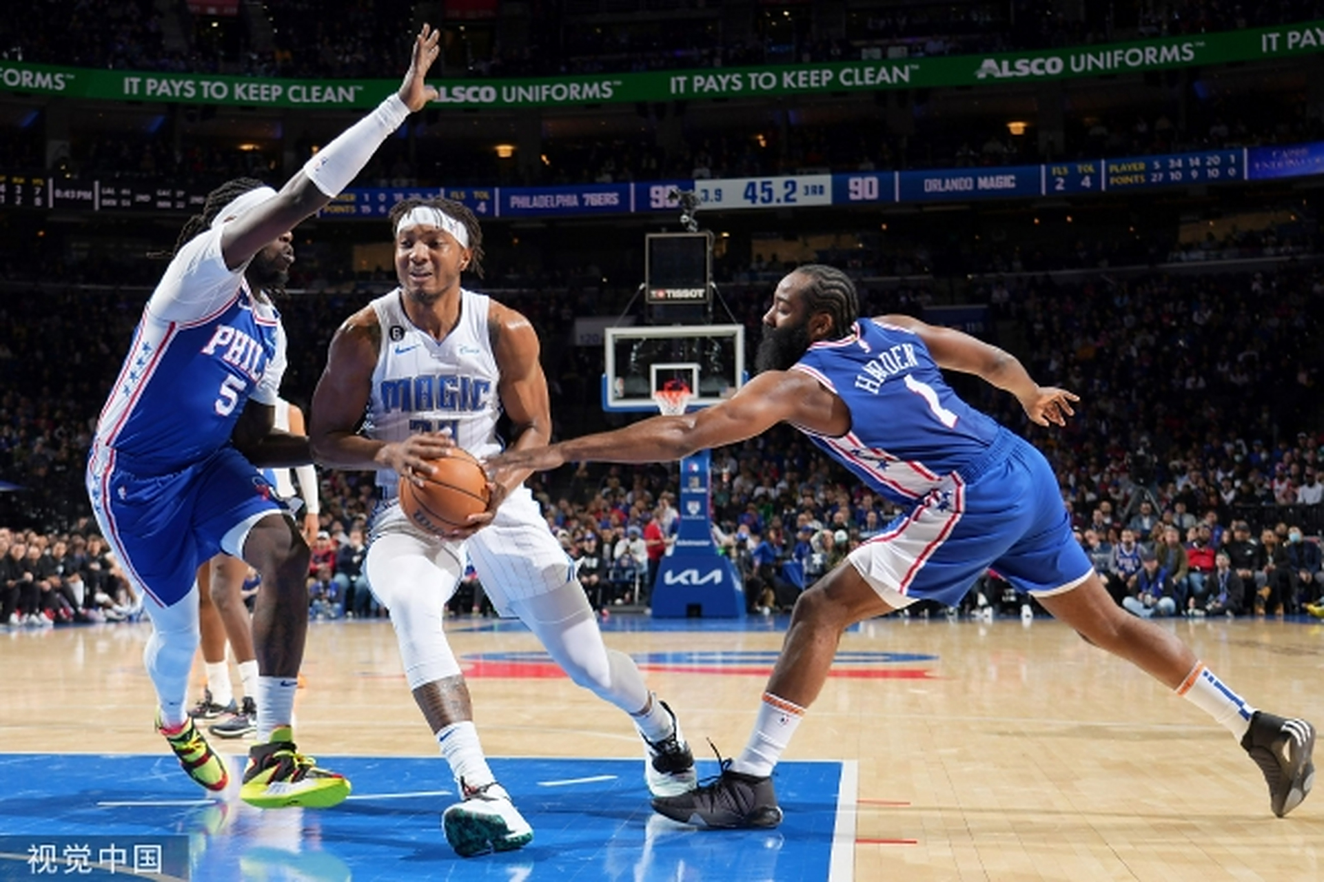 关于76人胜雷霆结束两连败的信息