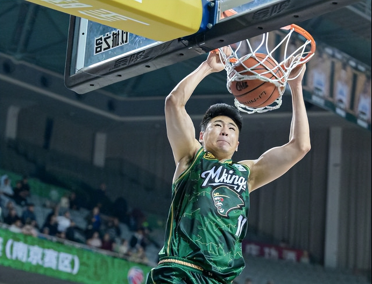 aoa体育新闻-关于北京男篮外援发挥突出，带队实现逆转胜利的信息