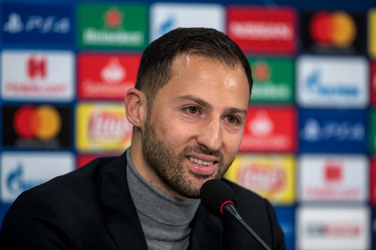 沙尔克实现连胜,球队士气高涨 沙尔克实现连胜,球队士气高涨